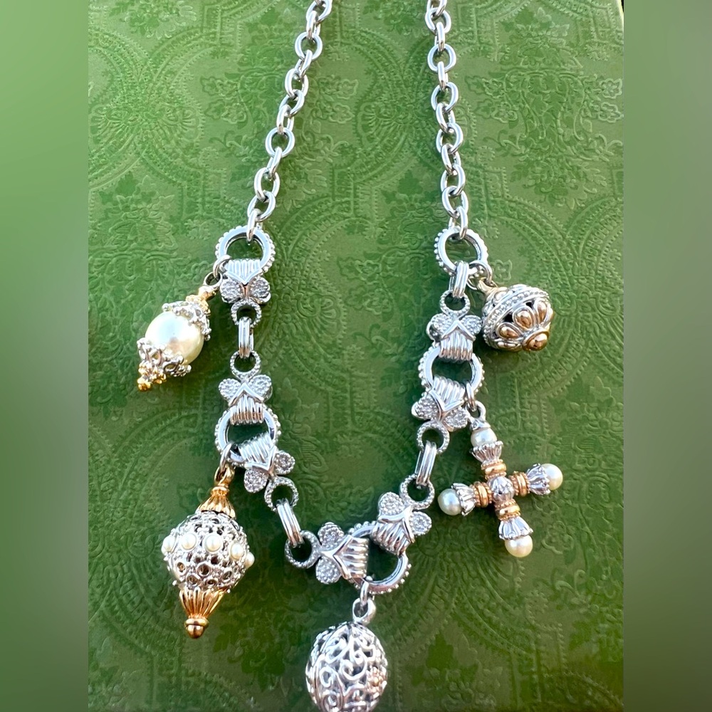 Gold and silver-plated charm necklace with imitation pearls